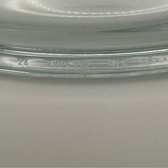 Vintage 1975 Corningware Baking Dish with Lid - Picture 7 of 12